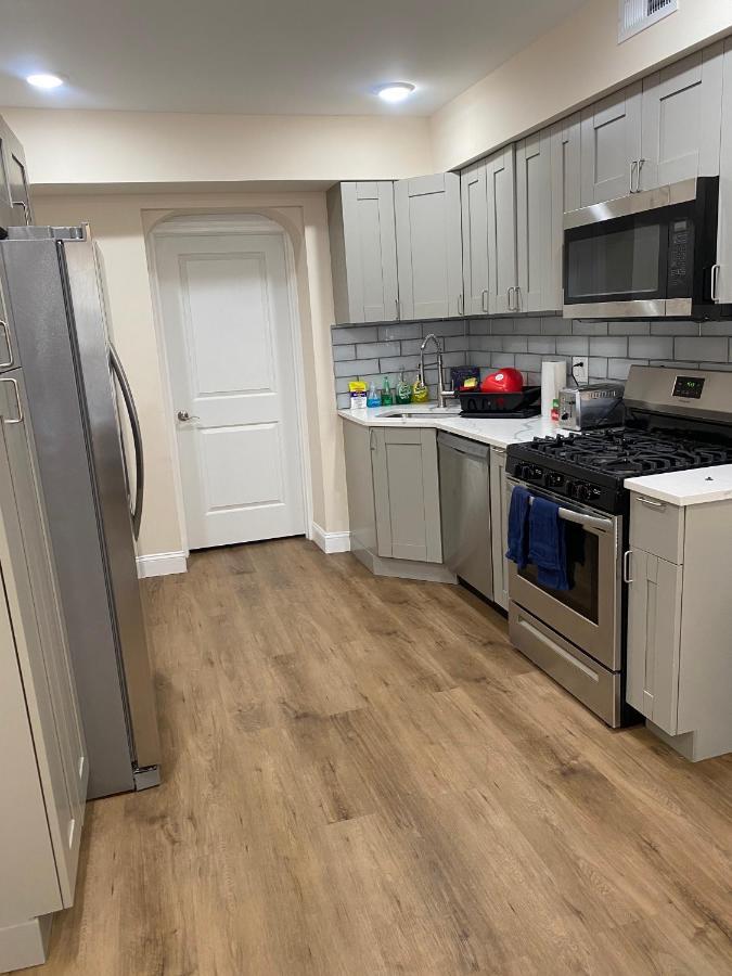 Private Room In South Philly Near Arenas! Philadelphia Buitenkant foto