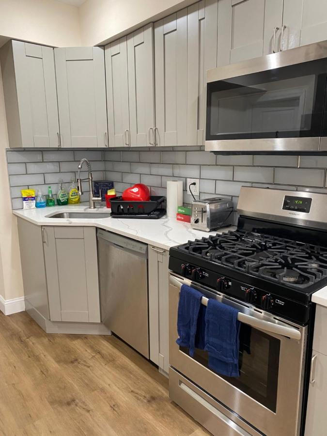 Private Room In South Philly Near Arenas! Philadelphia Buitenkant foto