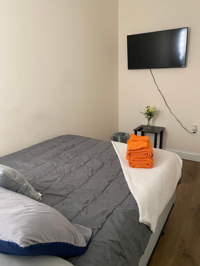 Private Room In South Philly Near Arenas! Philadelphia Buitenkant foto